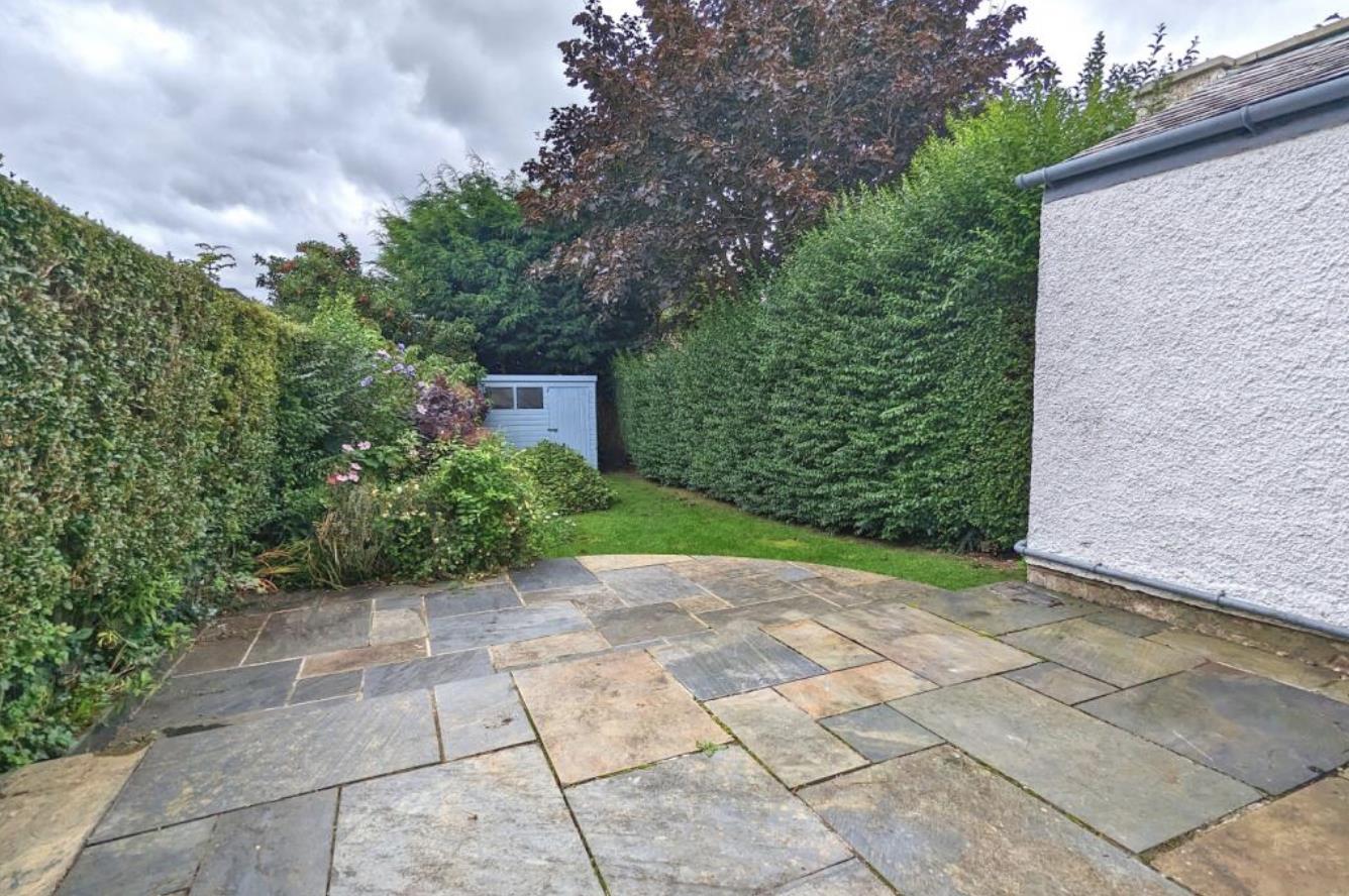 {{property.title}}